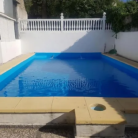 En Parque Natural Con Chimenea, Piscina Y Barbacoa En Дом отдыха *